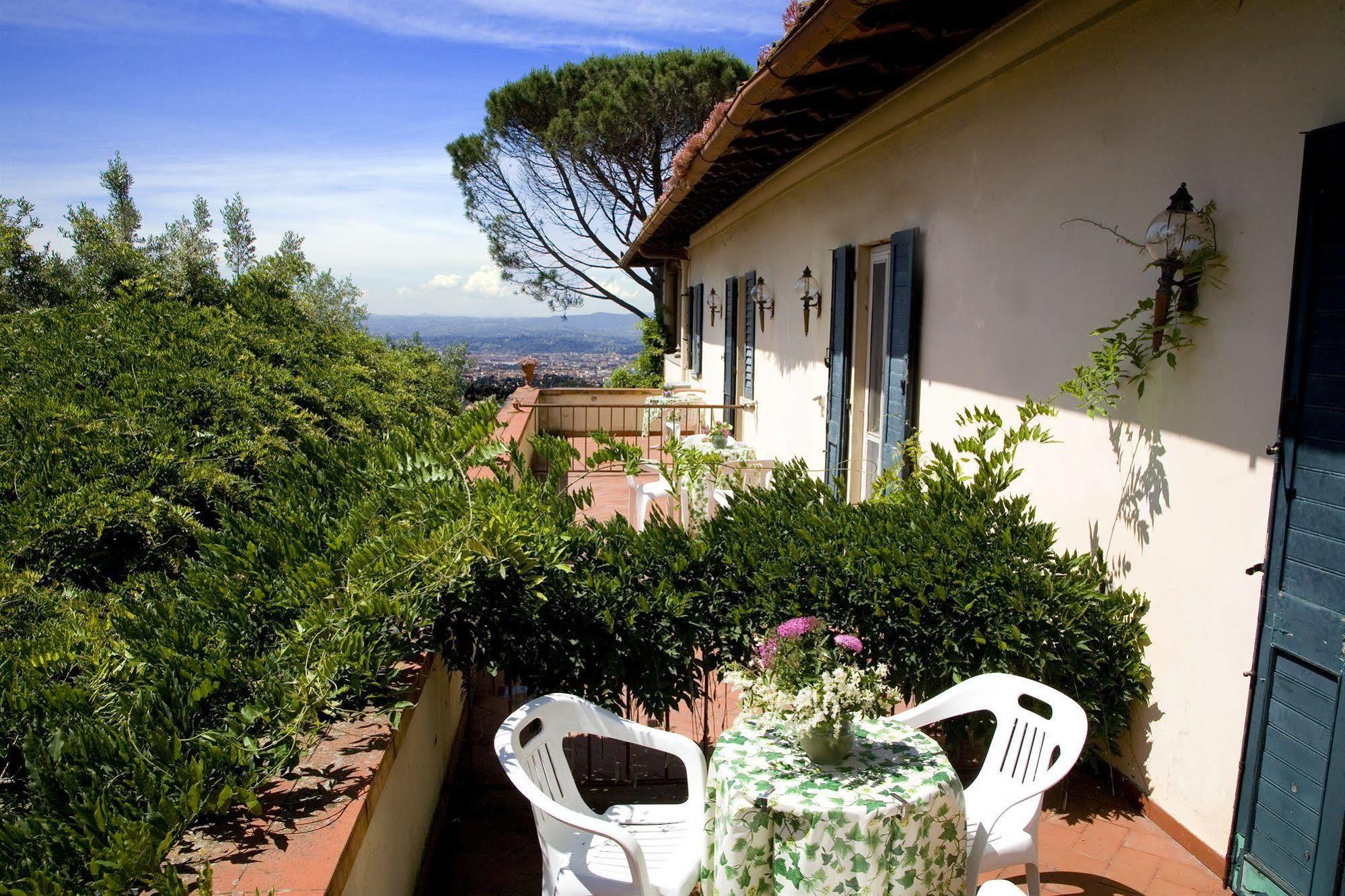 Hotel Villa Le Rondini ฟลอเรนซ์ ภายนอก รูปภาพ